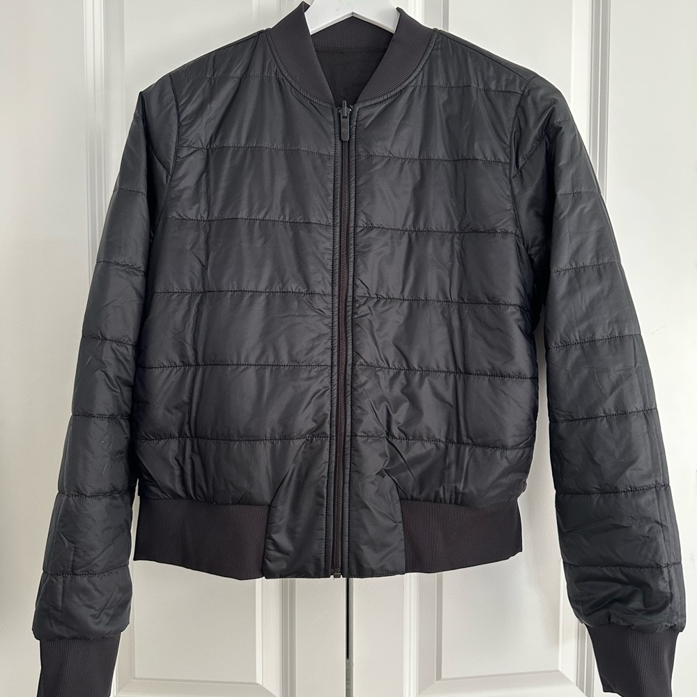 LULULEMON ATHLETICA Black Puffer Jacket